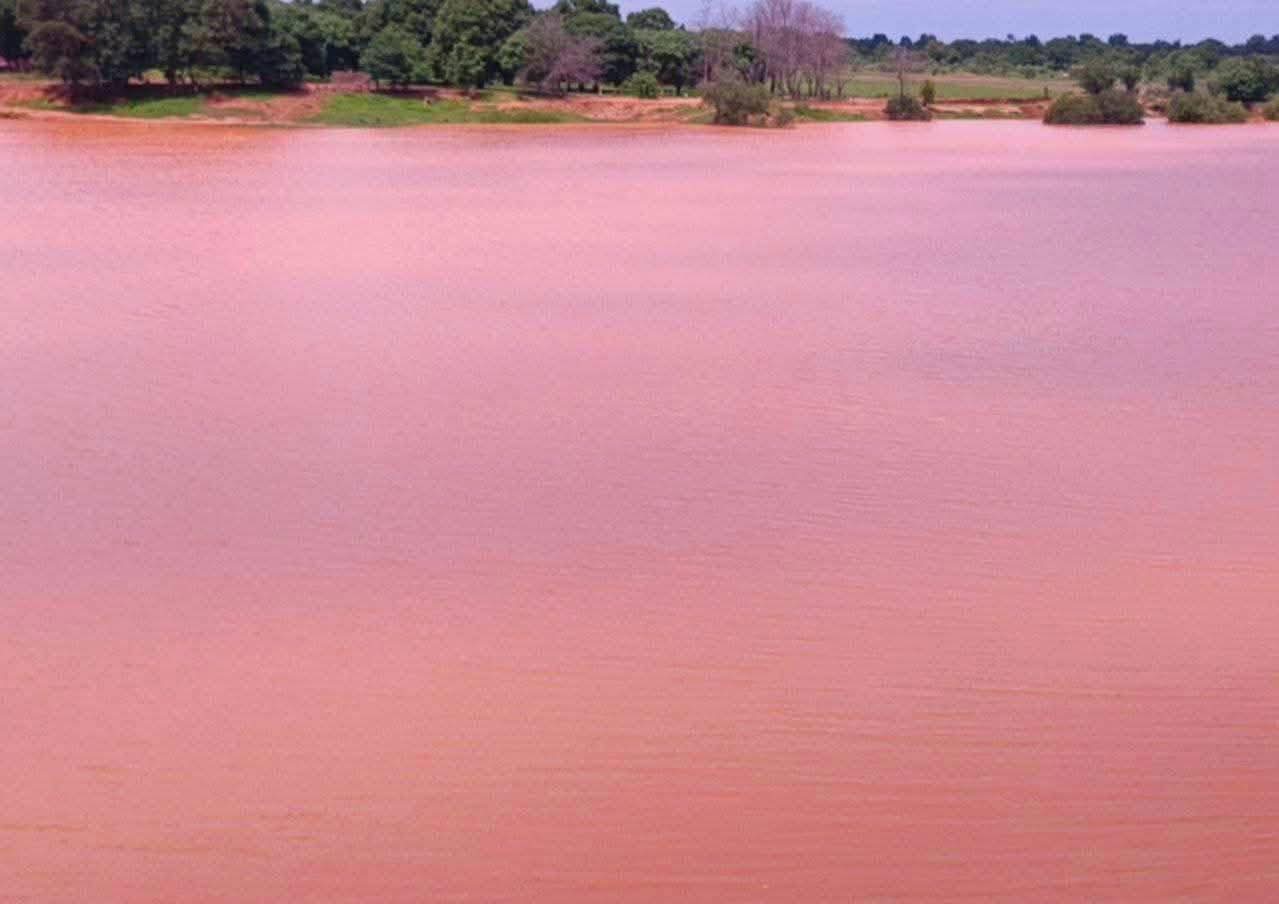 Siguiri : les eaux du fleuve Niger gravement polluées par l’orpaillage, la population inquiète