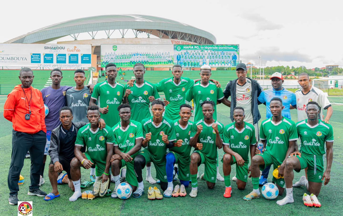 En Guinée, le mini-foot défie le règne du football classique