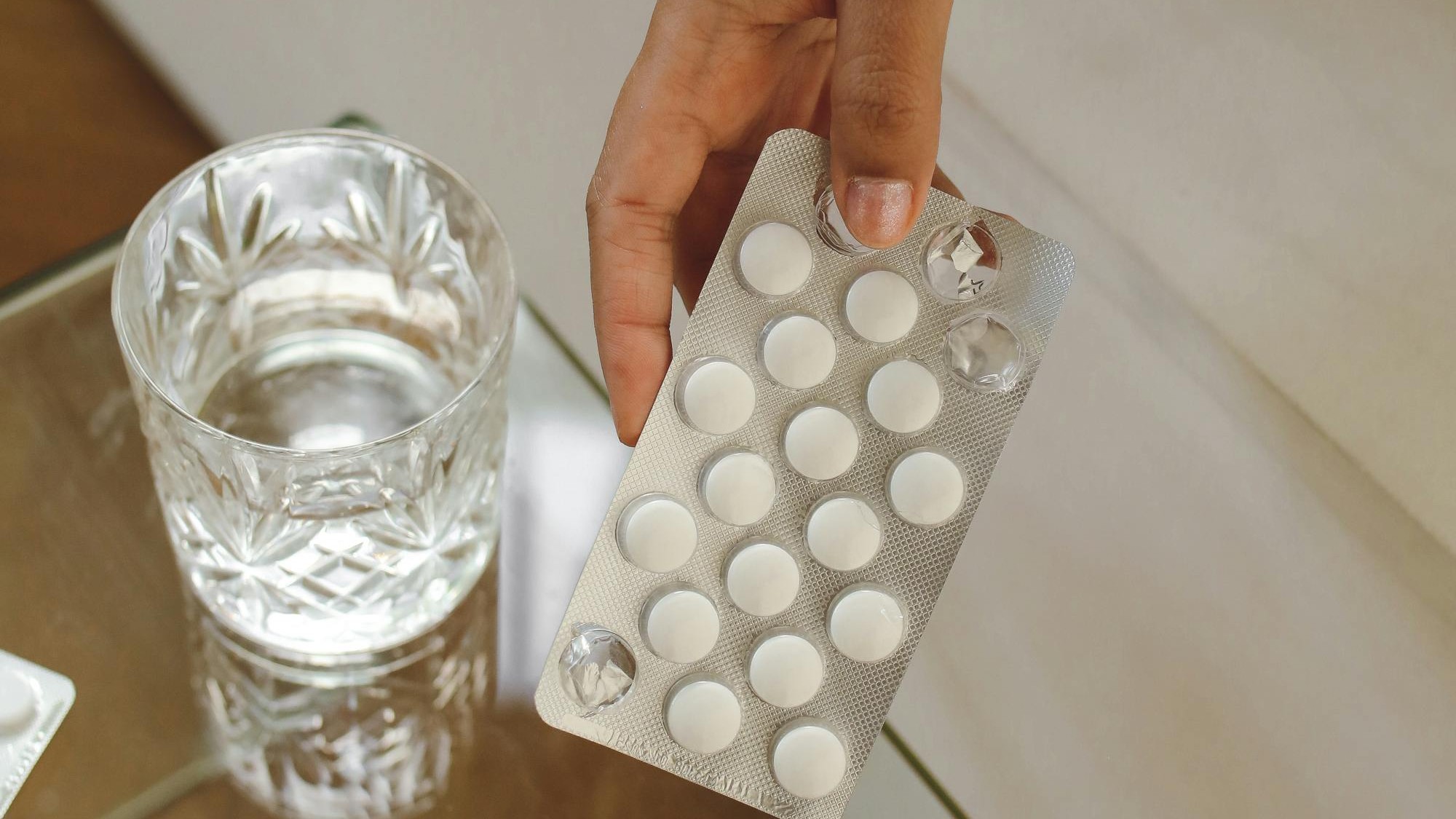 Femmes enceintes et paracétamol : entre fausses croyances et précautions réelles