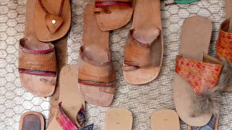 Cordonnerie artisanale en Guinée : un métier ancestral en péril