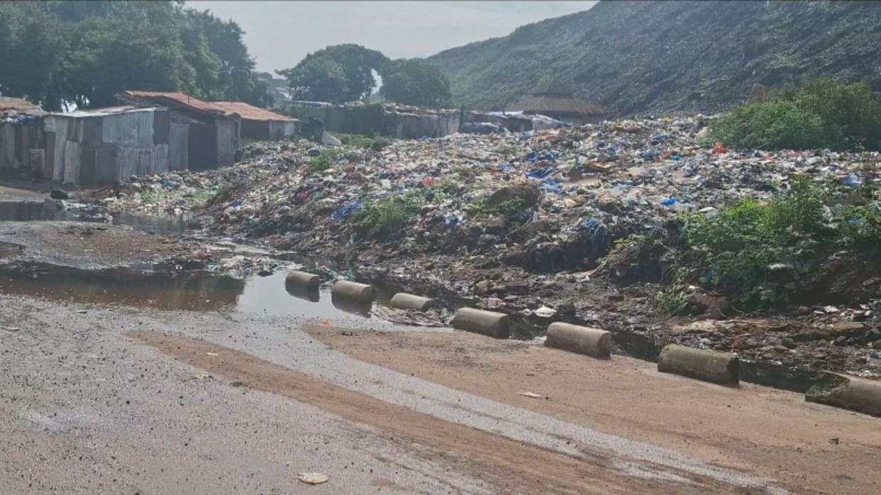  Décharge de Dar-es-Salam : quand la pluie charrie les ordures jusque dans les maisons…