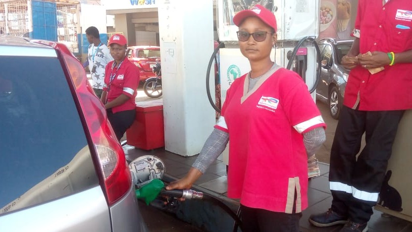 Aïcha Barry, une pompiste qui brise les clichés…