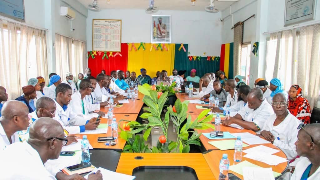 Kankan : l’hôpital reste opérationnel malgré le silence de Mamadi Doumbouya sur sa candidature